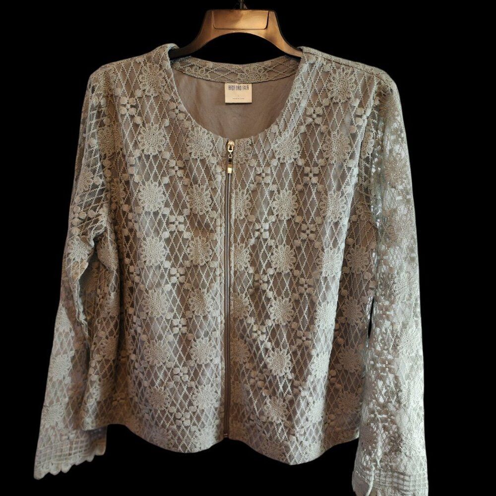 Elegant Lace Women's Jacket